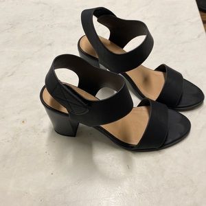 Black block heel in size 7